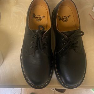 Dr Martens air wair 11838 black size US8 ladies EU 39